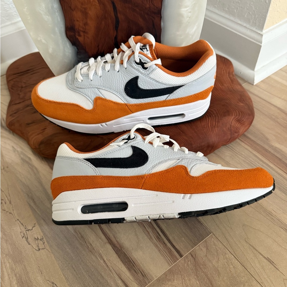 Nike Men’s Air Max 1 Monarch Running Sneakers - Picture 7 of 9